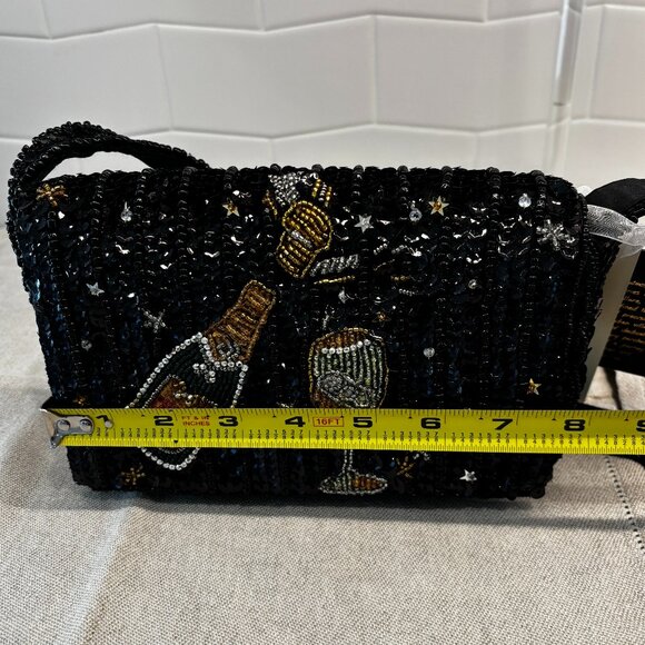 Made in India Beaded New Year's Eve Champagne "Cheers"Bag - Black, Gold & Sliver - Picture 9 of 11